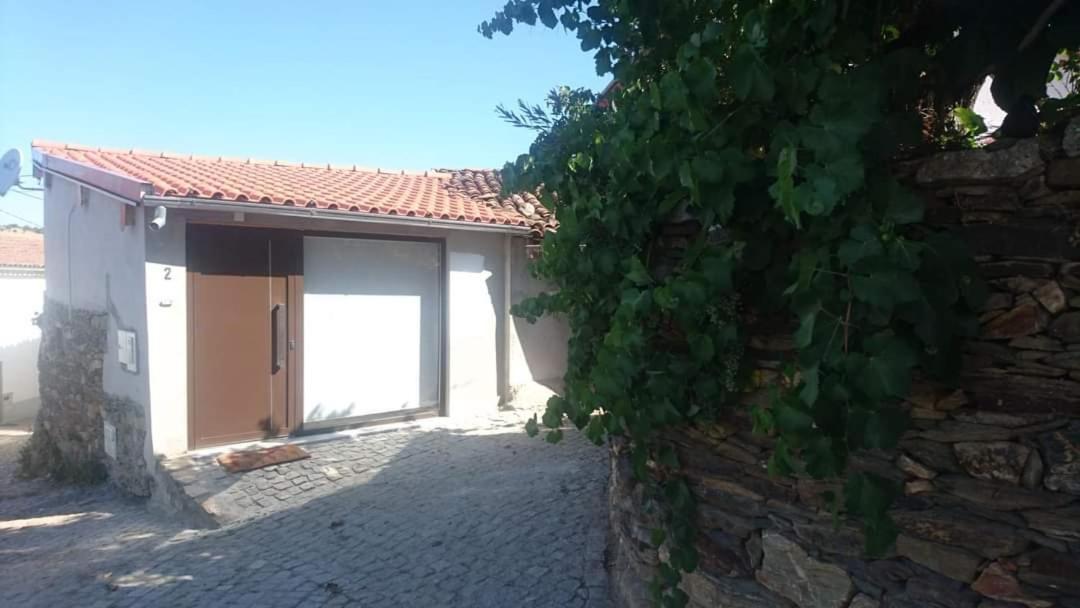 Milhão Casa Da Memoriaヴィラ エクステリア 写真