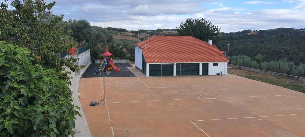 Milhão Casa Da Memoriaヴィラ エクステリア 写真